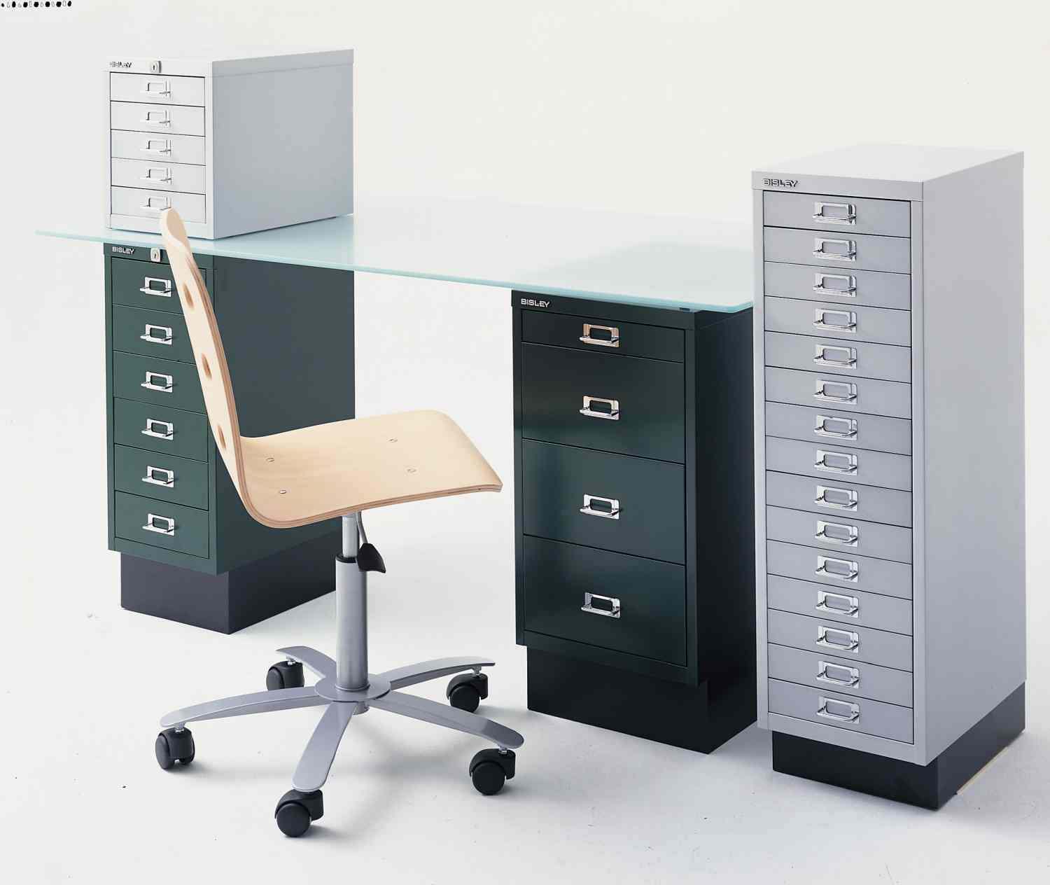 Bisley MultiDrawer™ 29er Serie mit Sockel - DIN A3 mit 6 Schubladen