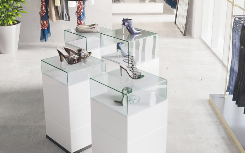 Haubenvitrine mit EasyCubes